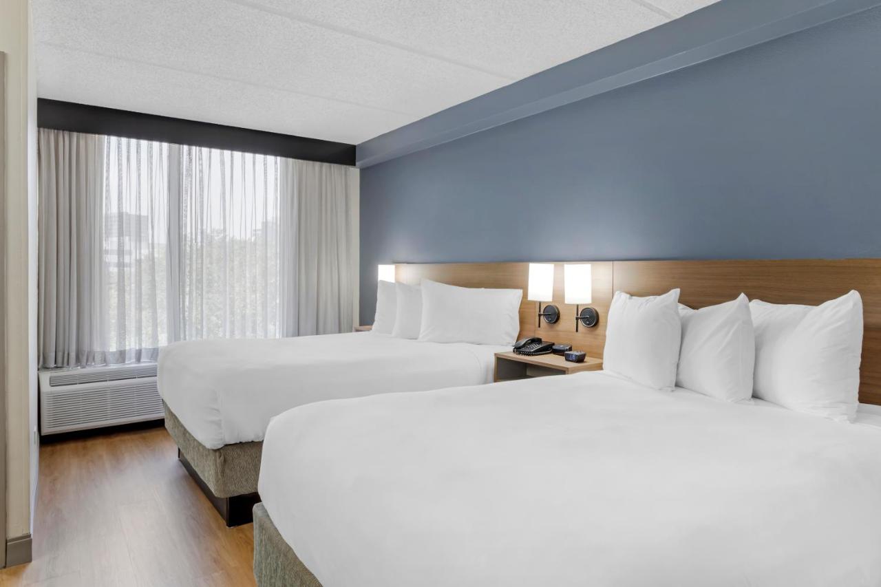 High Floor Two Double Beds at The IAH Houston Hotel
