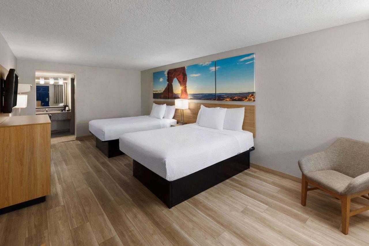 Queen Room with Two Queen Beds - Smoking at Days Inn by Wyndham Oklahoma City
