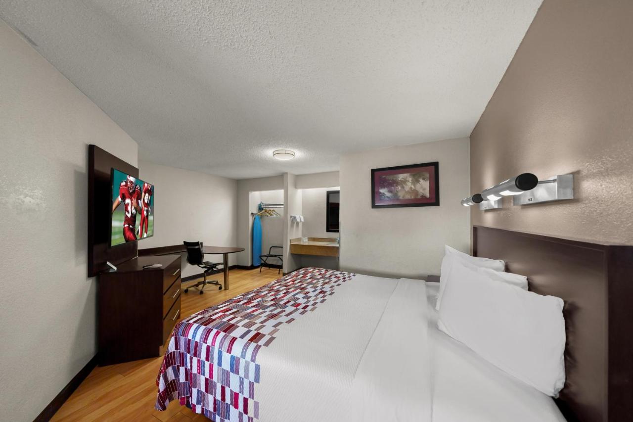 Suite King Room Non-Smoking at Red Roof Inn Dallas - DFW Airport North