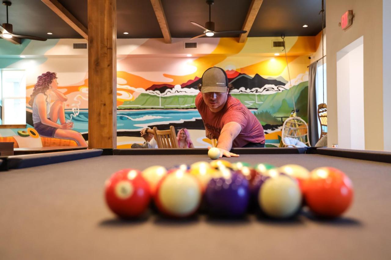| Howzit Hostels