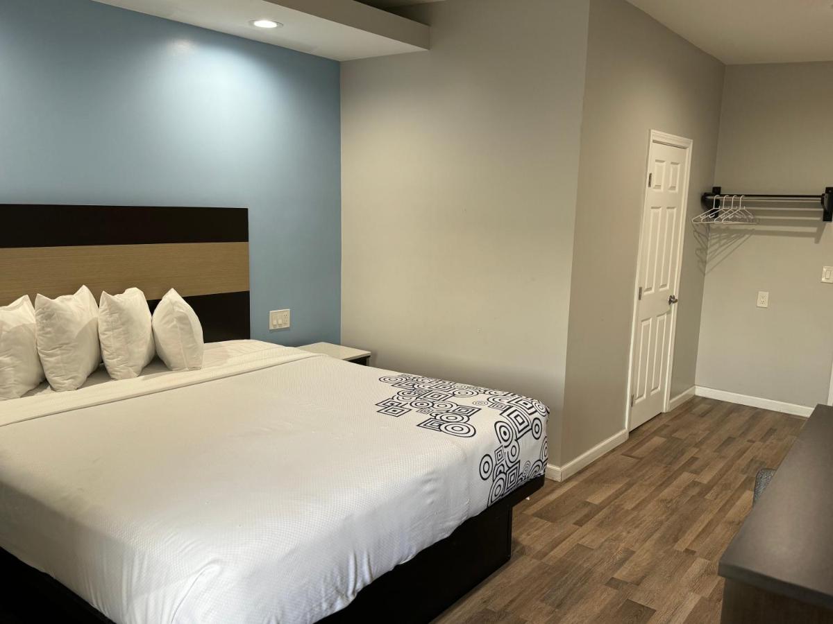  | Moonlite Inn