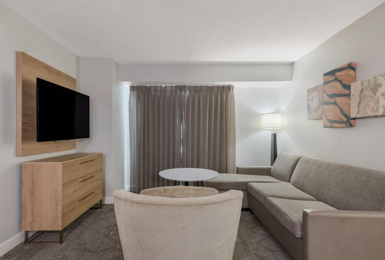 Two-Bedroom Suite Disability Access Tub - Non-Smoking at Staybridge Suites Chesapeake by IHG