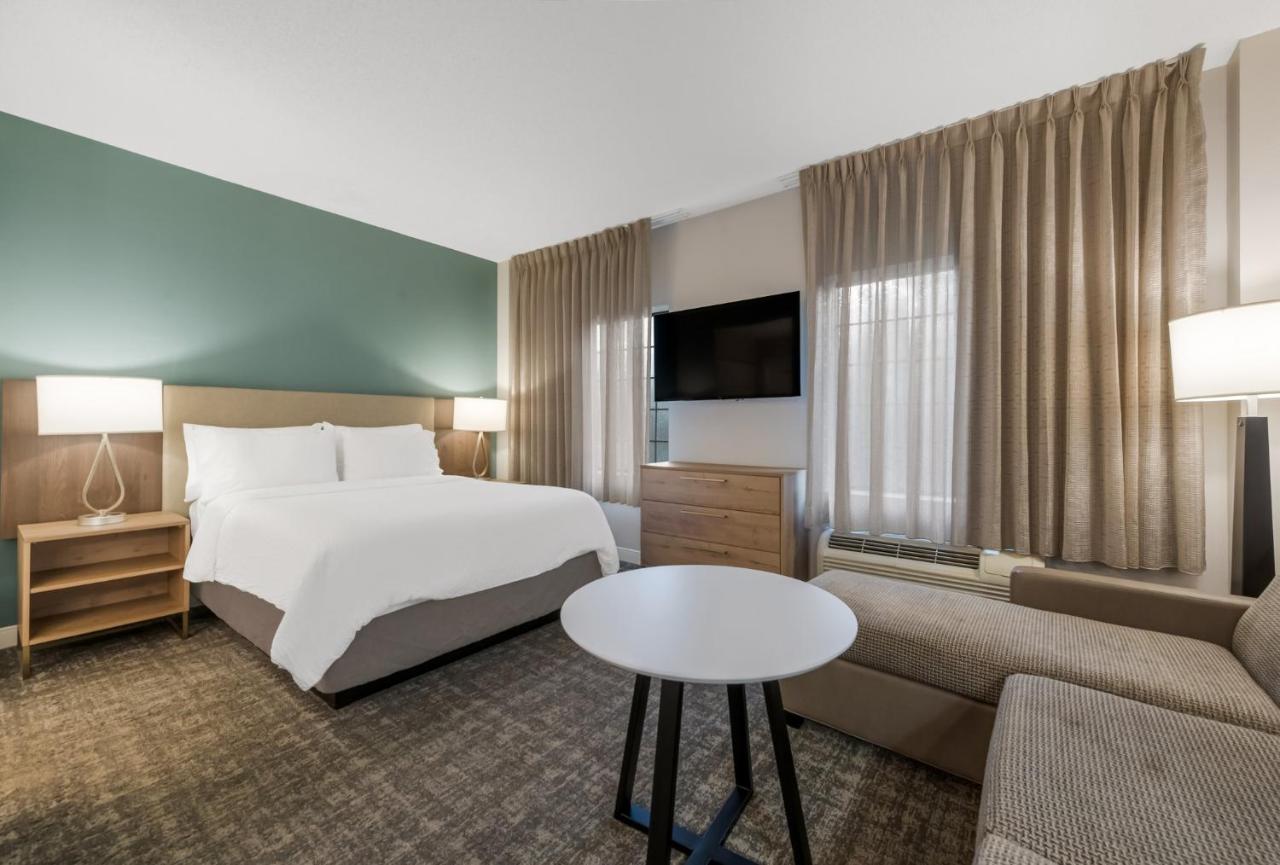Queen Studio - Non-Smoking at Staybridge Suites Chesapeake by IHG