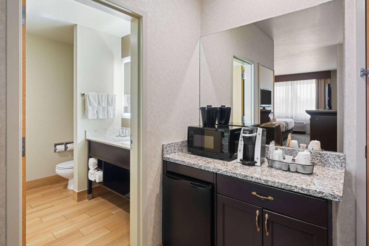 Deluxe Executive King Room - Non-Smoking at La Quinta Inn & Suites by Wyndham Idaho Falls/Ammon