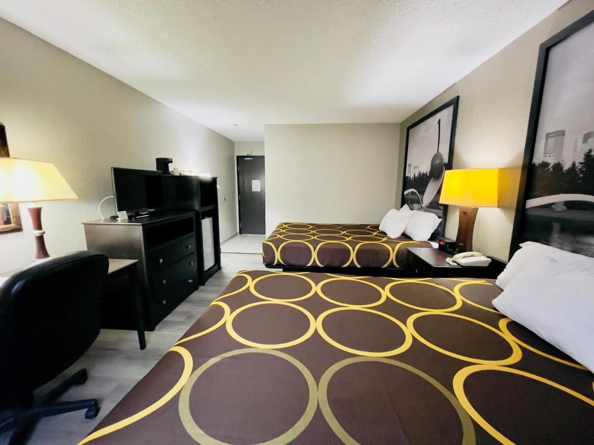 Queen Room with Two Queen Beds - Non-Smoking at Super 8 by Wyndham Shakopee