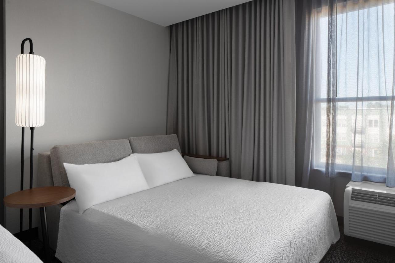 King Room with Sofa Bed at Courtyard by Marriott Charleston Summerville