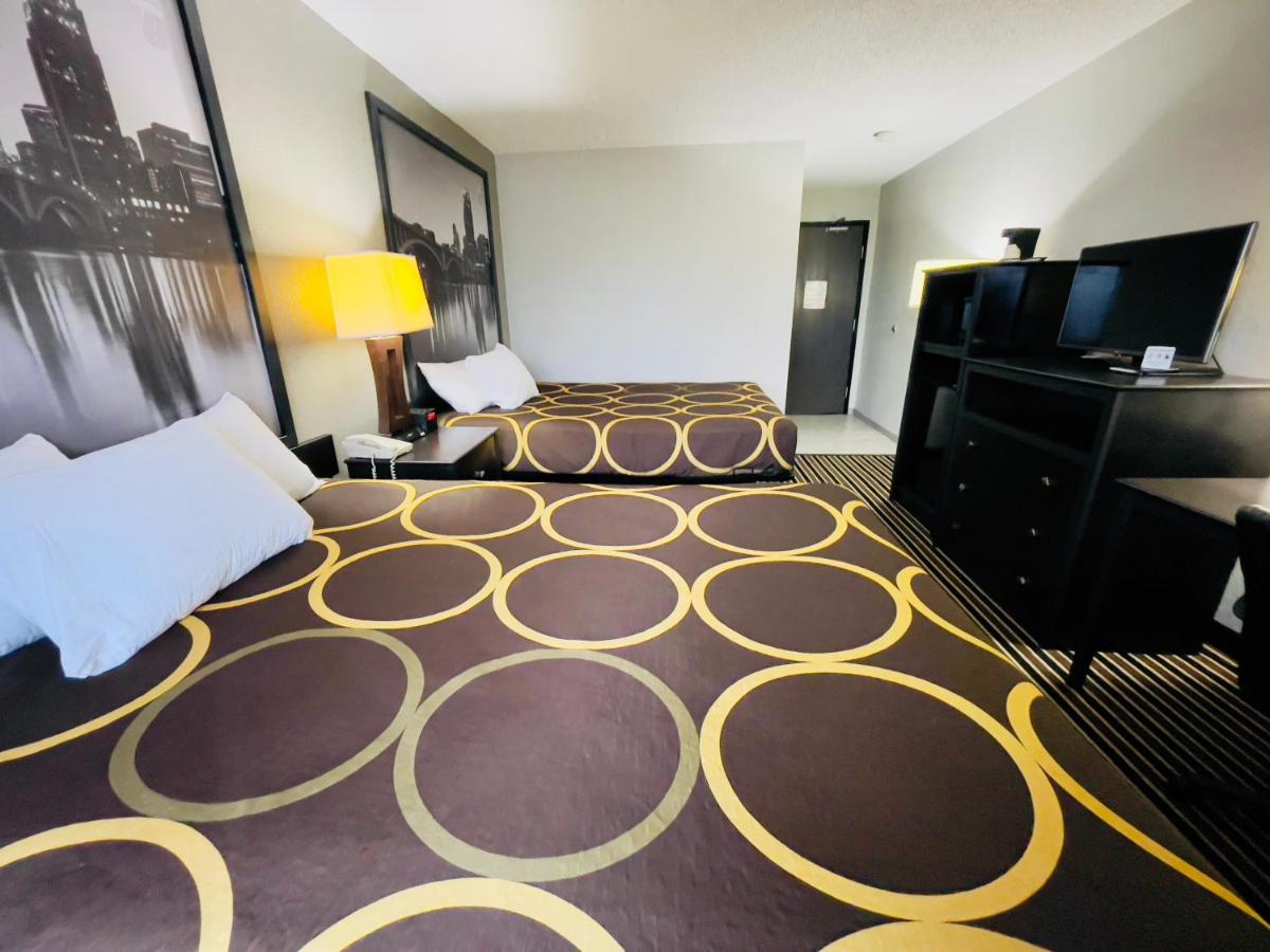 Queen Room with Two Queen Beds - Non-Smoking at Super 8 by Wyndham Shakopee