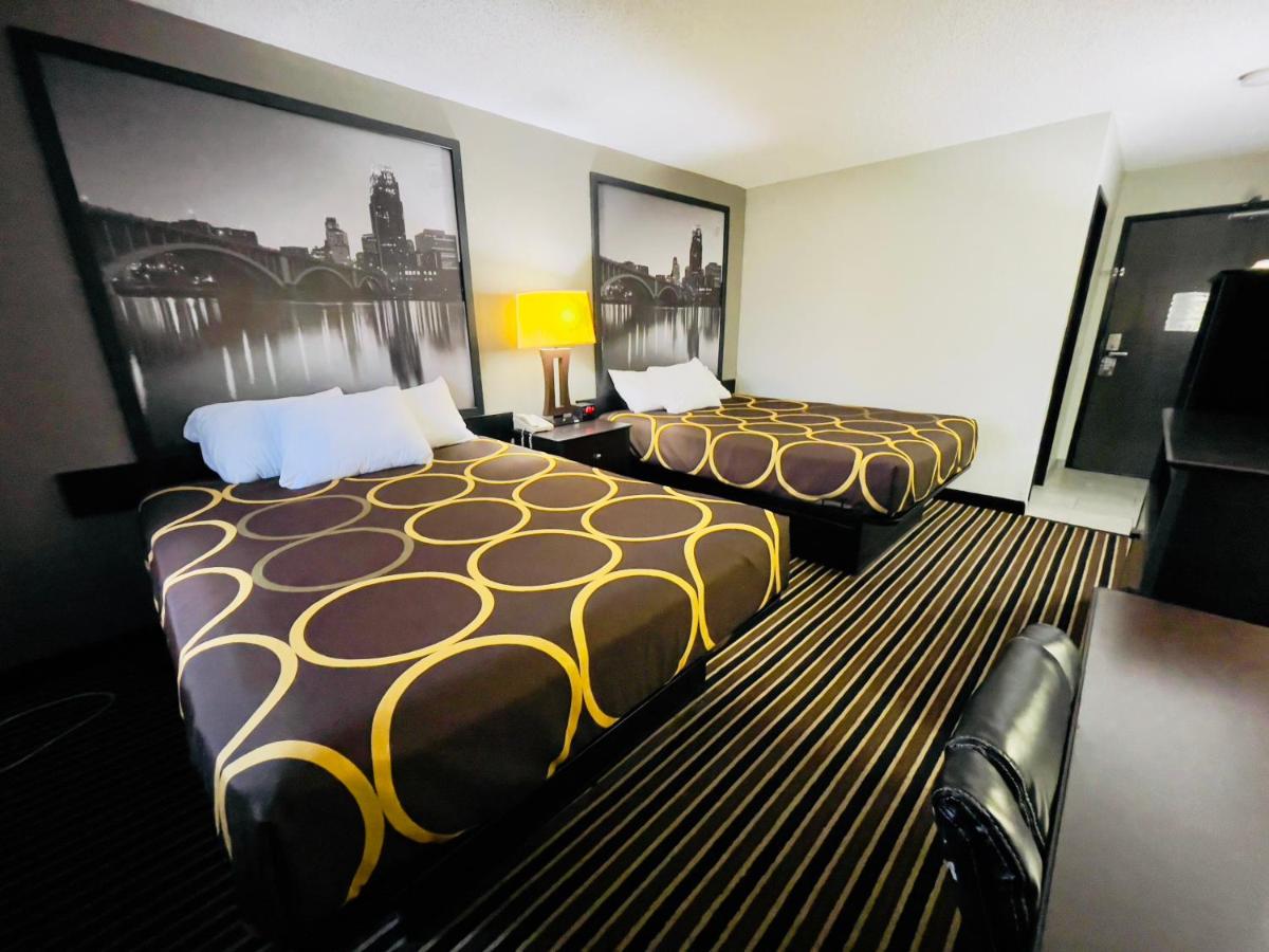 Queen Room with Two Queen Beds - Non-Smoking at Super 8 by Wyndham Shakopee