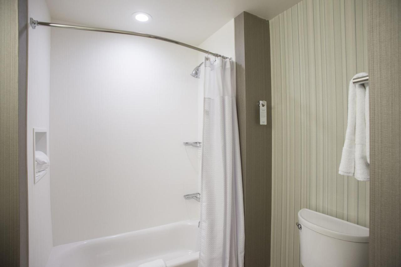 | Courtyard by Marriott Albany Clifton Park