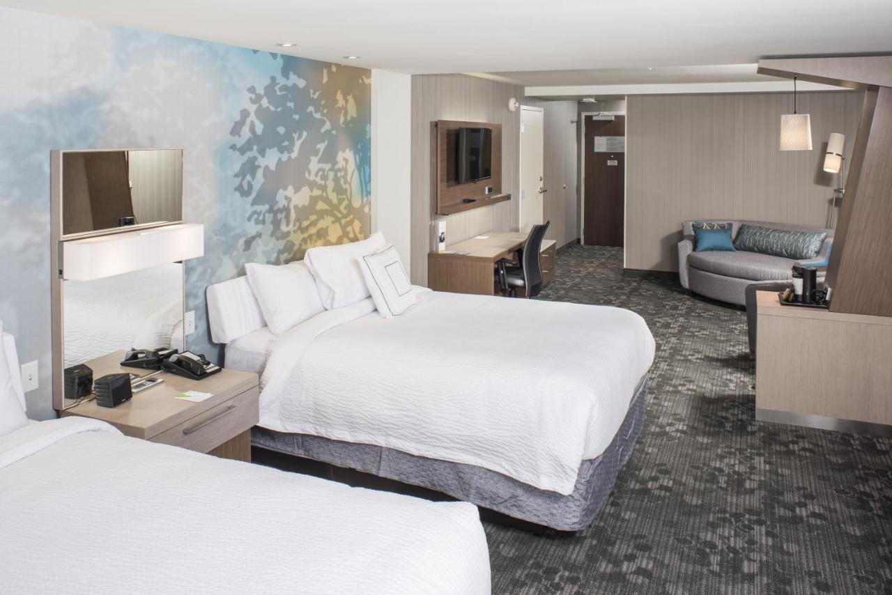 | Courtyard by Marriott Albany Clifton Park