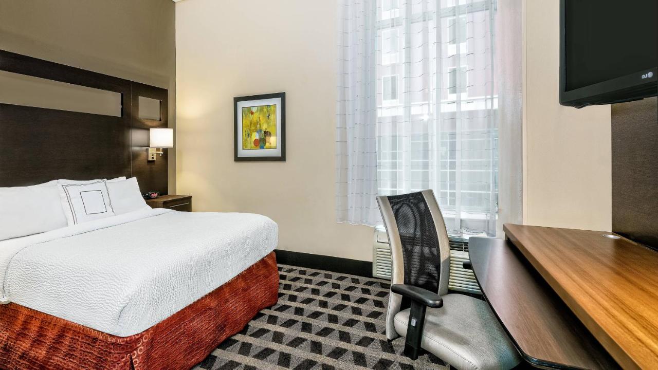 King Studio with Sofa Bed at TownePlace Suites by Marriott San Antonio Downtown Riverwalk