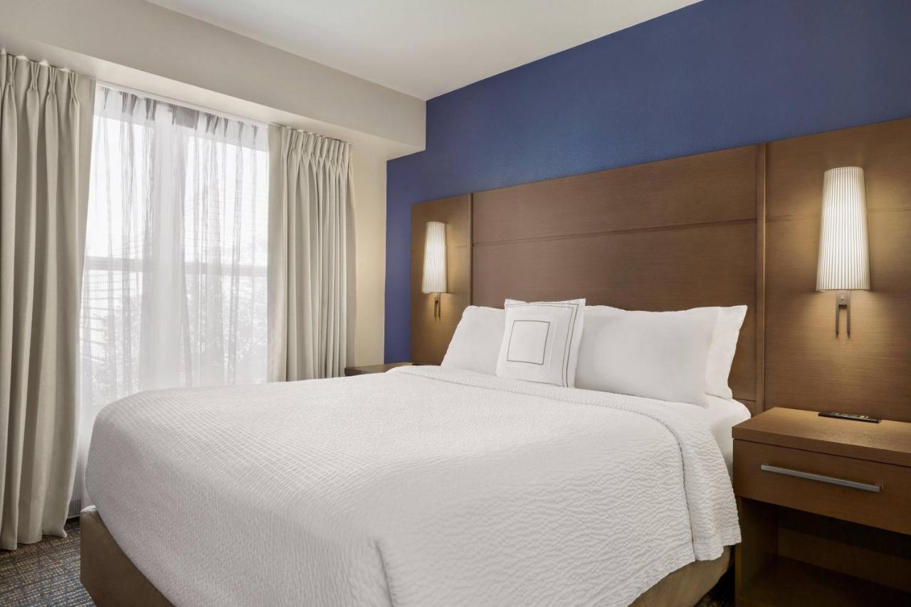 One-Bedroom Queen Suite with Sofa Bed at Residence Inn by Marriott San Jose South\/Morgan Hill