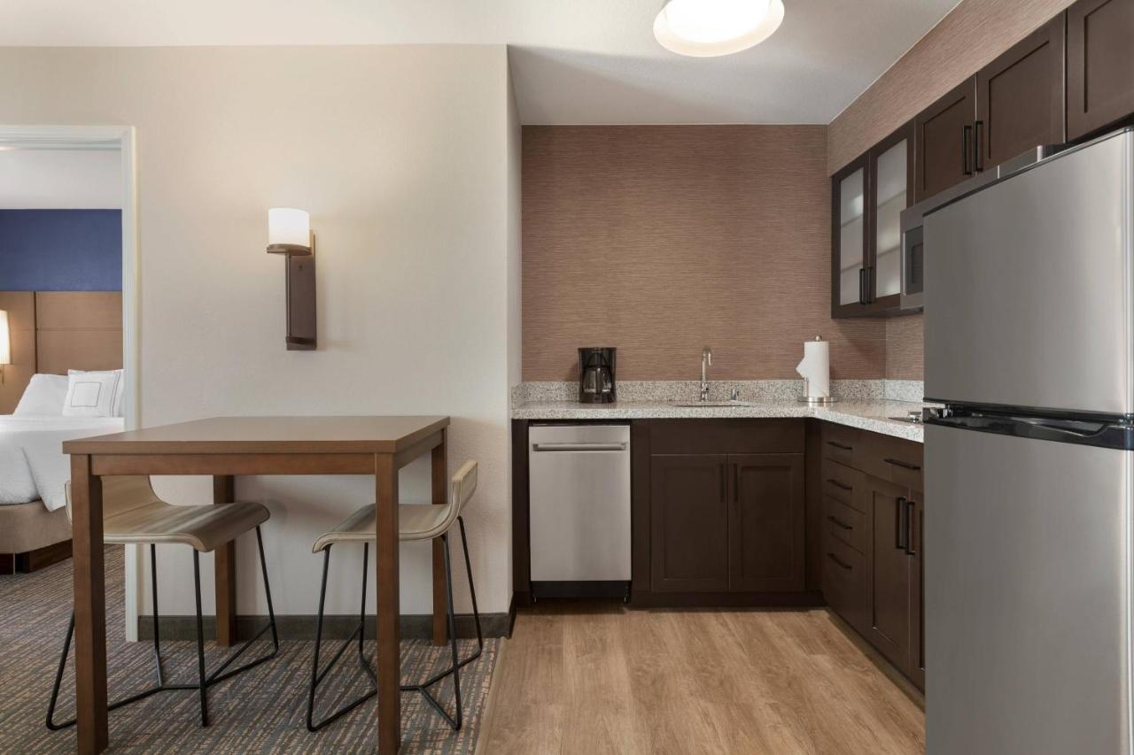 One-Bedroom Queen Suite with Sofa Bed at Residence Inn by Marriott San Jose South\/Morgan Hill