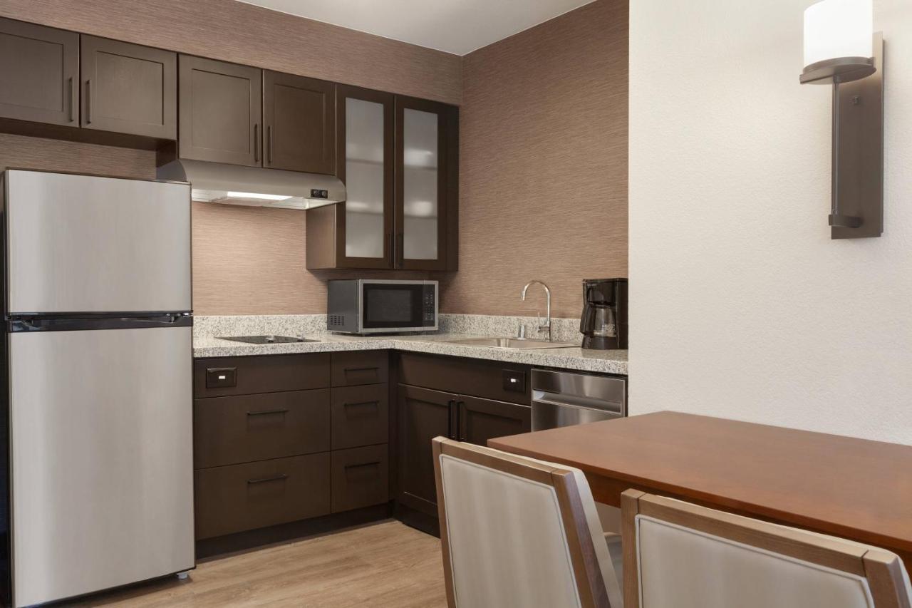 One-Bedroom Queen Suite with Sofa Bed at Residence Inn by Marriott San Jose South\/Morgan Hill
