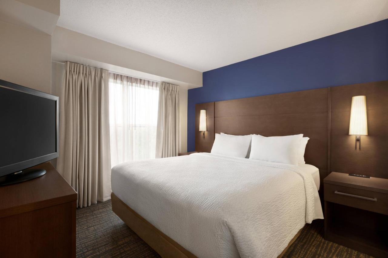 King Studio with Sofa Bed at Residence Inn by Marriott Chicago Bloomingdale