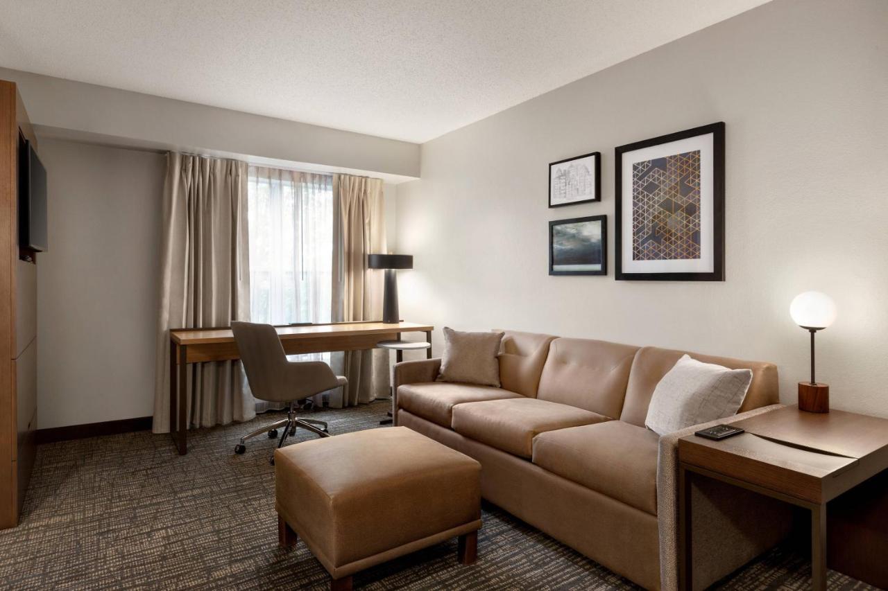 Deluxe Queen Suite with Sofa Bed at Residence Inn by Marriott Chicago Bloomingdale