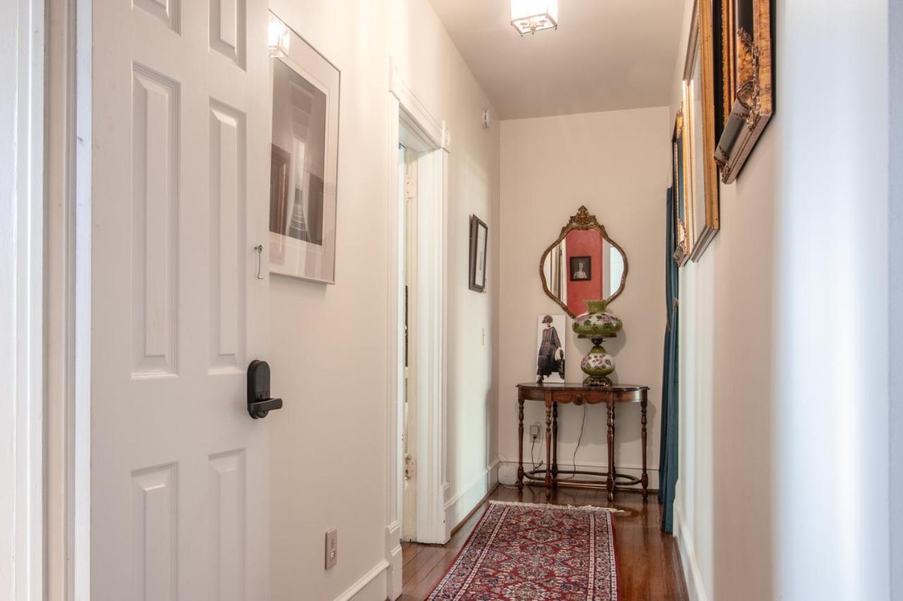 | The Oaks Victorian Inn
