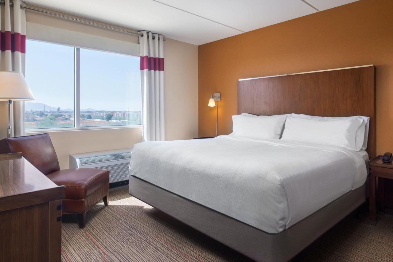 | Four Points By Sheraton At Phoenix Mesa Gateway Airport