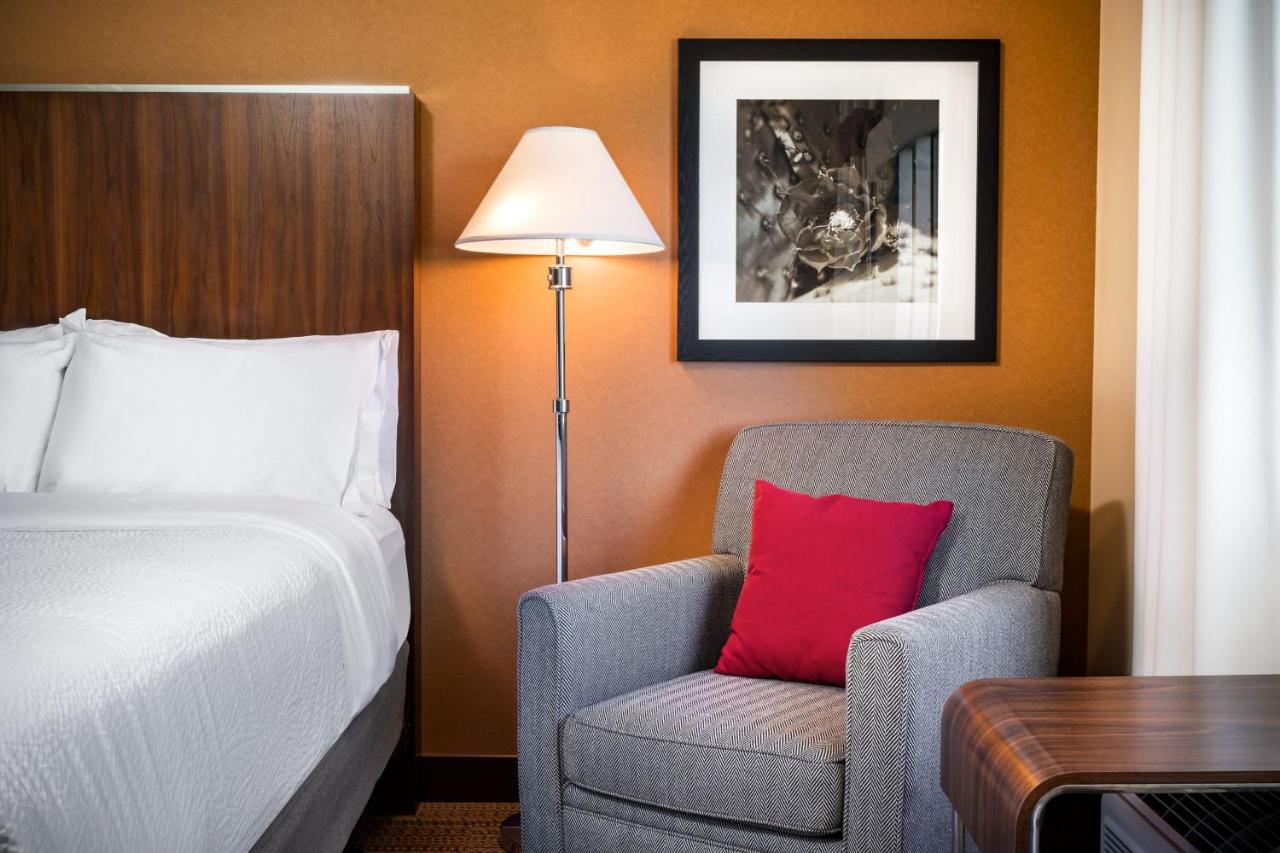 | Four Points By Sheraton At Phoenix Mesa Gateway Airport