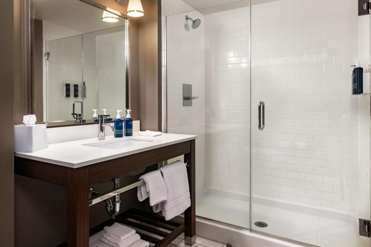 | Four Points By Sheraton At Phoenix Mesa Gateway Airport