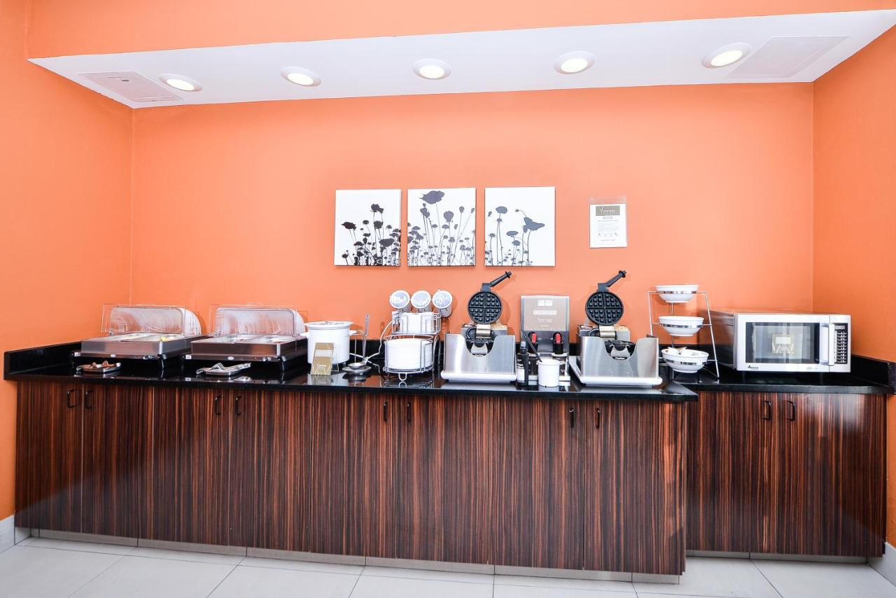 | Sleep Inn & Suites Austin – Tech Center