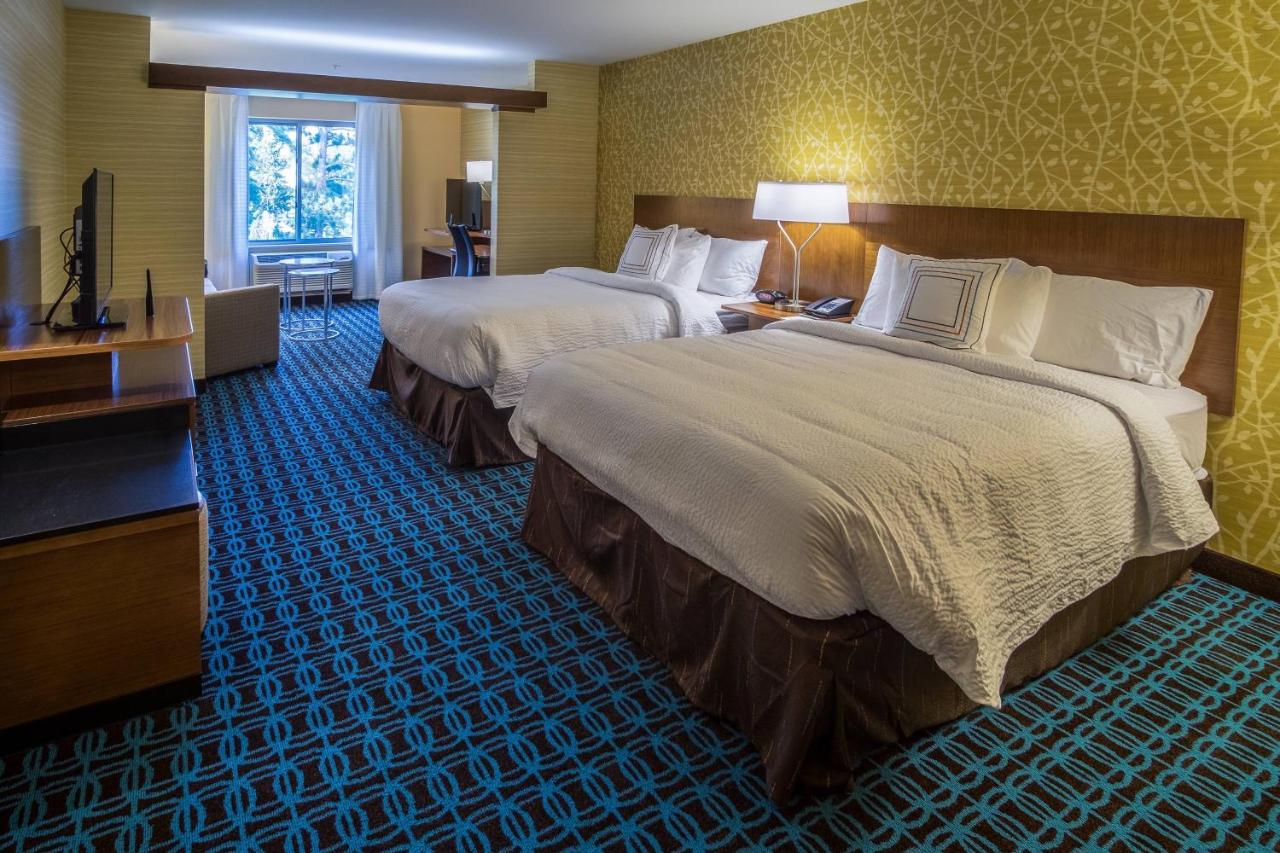 Queen Suite at Fairfield Inn & Suites Wisconsin Dells