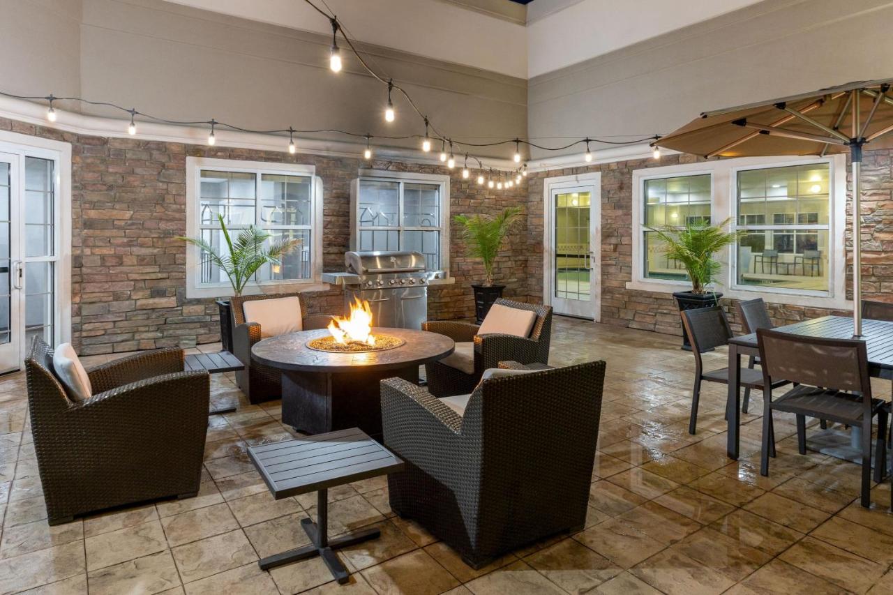 | Residence Inn by Marriott Corona Riverside