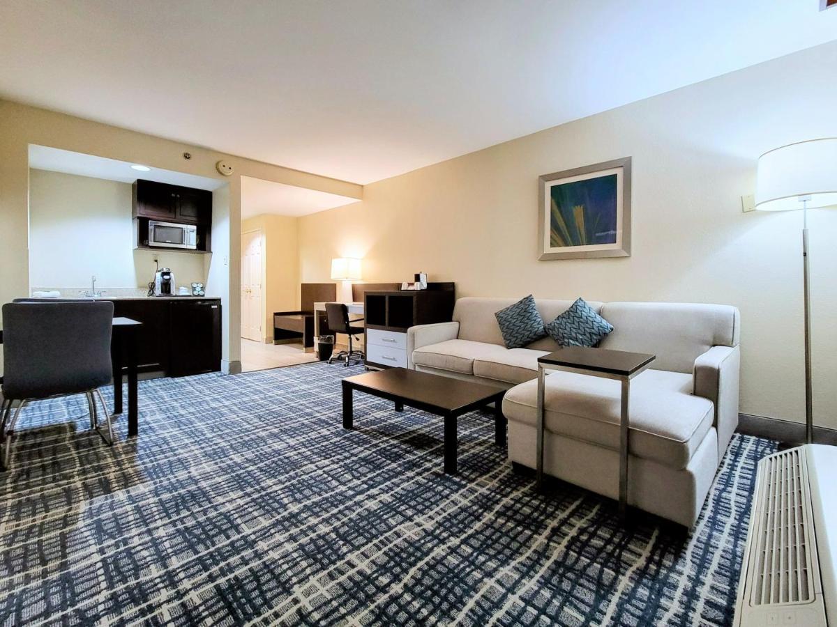 King Suite - Non-Smoking at Holiday Inn Belcamp - Aberdeen Area, an IHG Hotel