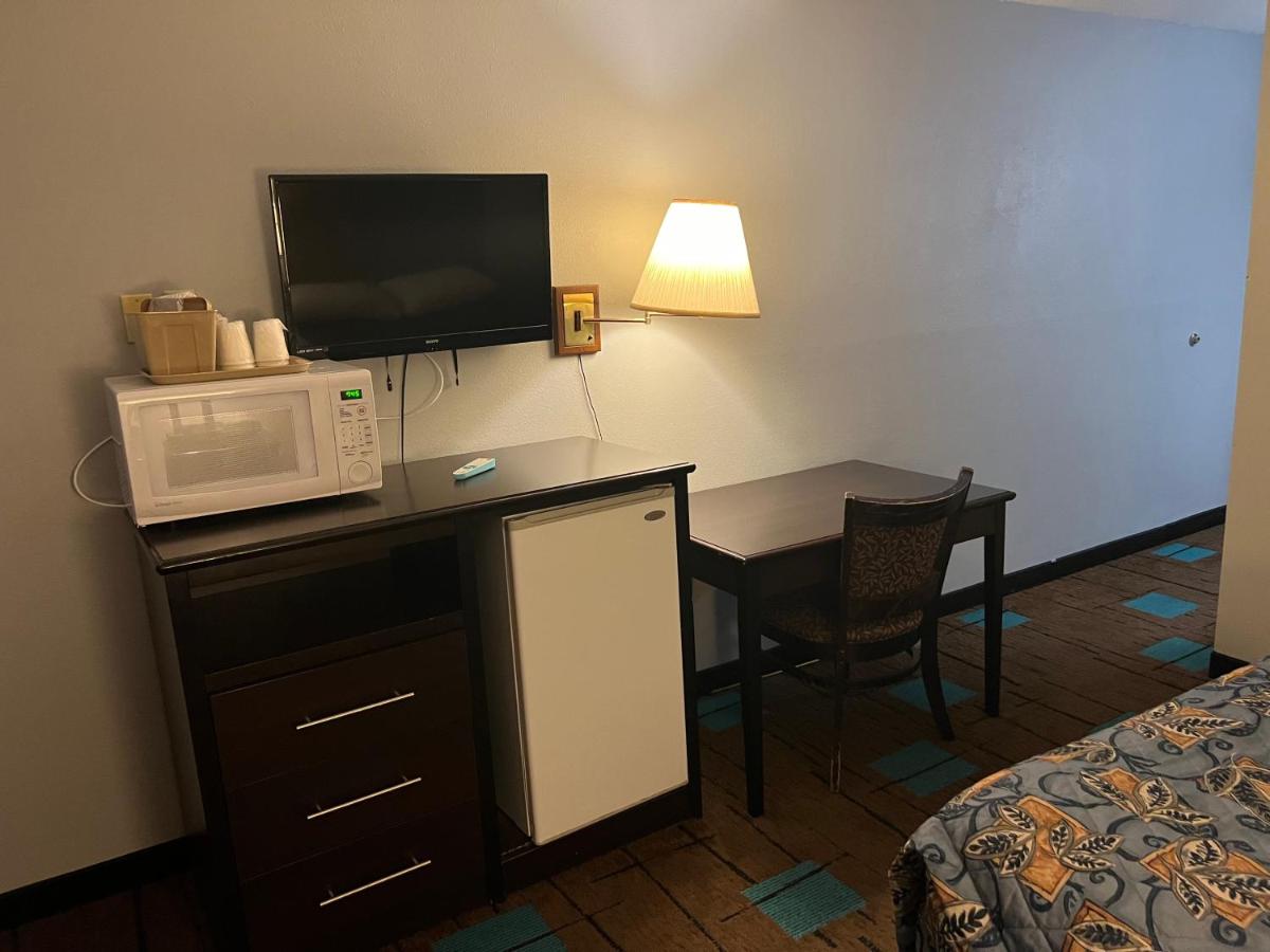 | The Ridge Motor Inn