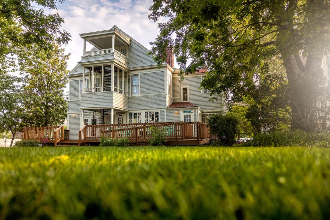  | Walnut Street Inn