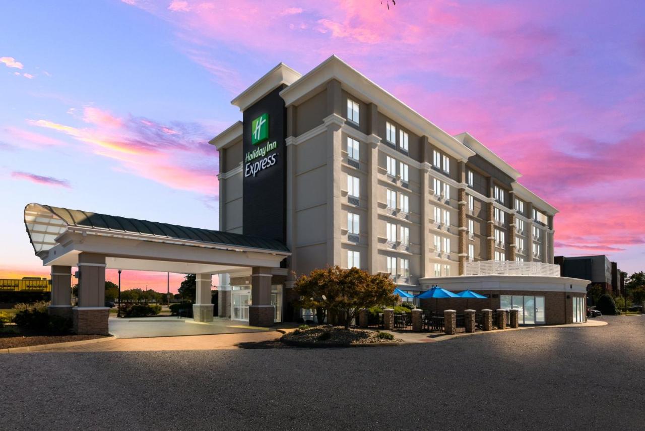  | Holiday Inn Express Hotels- Hampton, an IHG Hotel