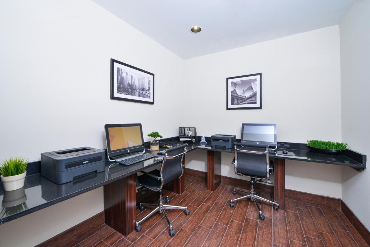 | Sleep Inn & Suites Austin – Tech Center