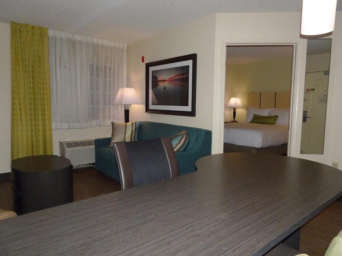 One-Bedroom Queen Suite with Sofa Bed - Non-Smoking at Candlewood Suites Glen Allen-Short Pump by IHG