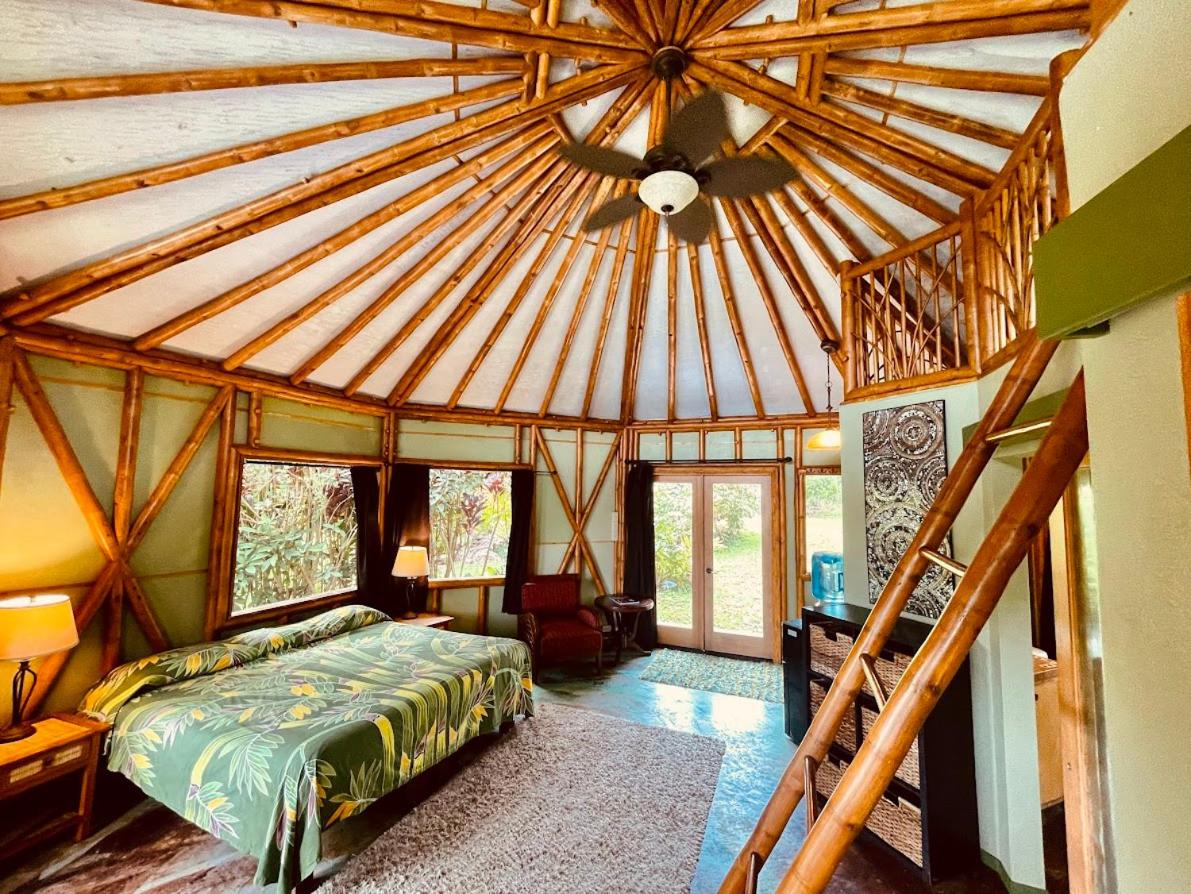 | Kalani Oceanside Retreat