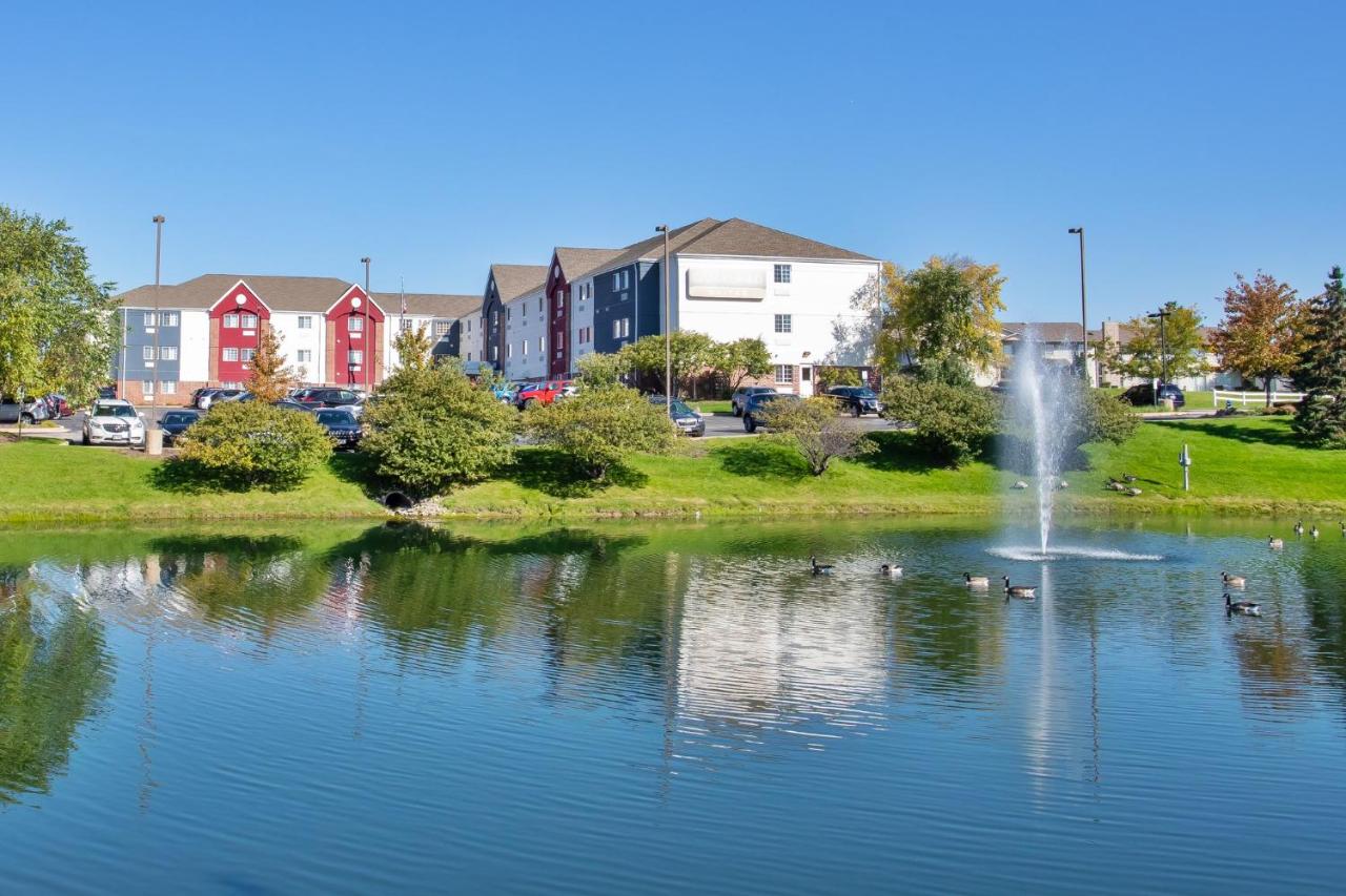 | Candlewood Suites Kenosha, an IHG Hotel
