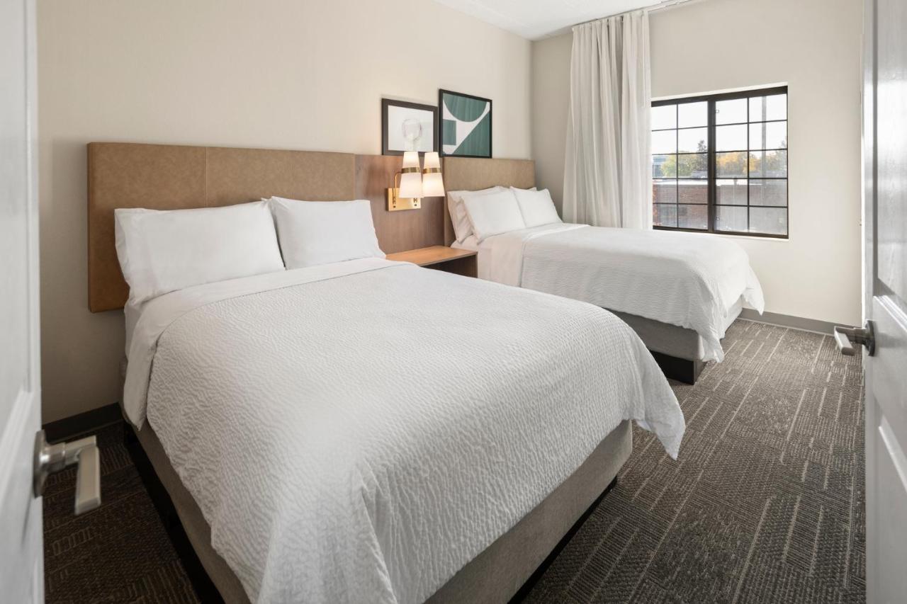 Deluxe Double or Twin Room at Staybridge Suites Minneapolis-Bloomington by IHG