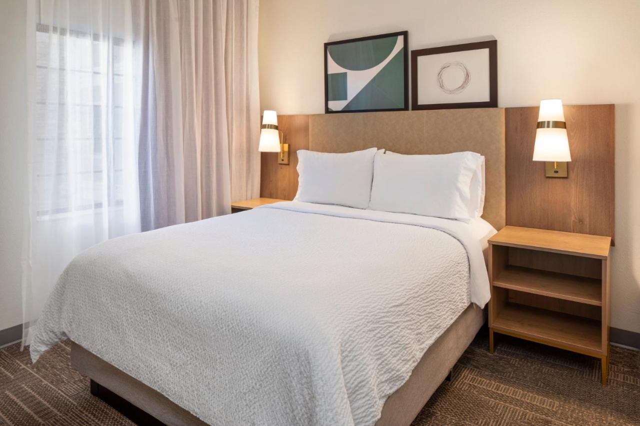 Two-Bedroom Suite - Non-Smoking at Staybridge Suites Minneapolis-Bloomington by IHG