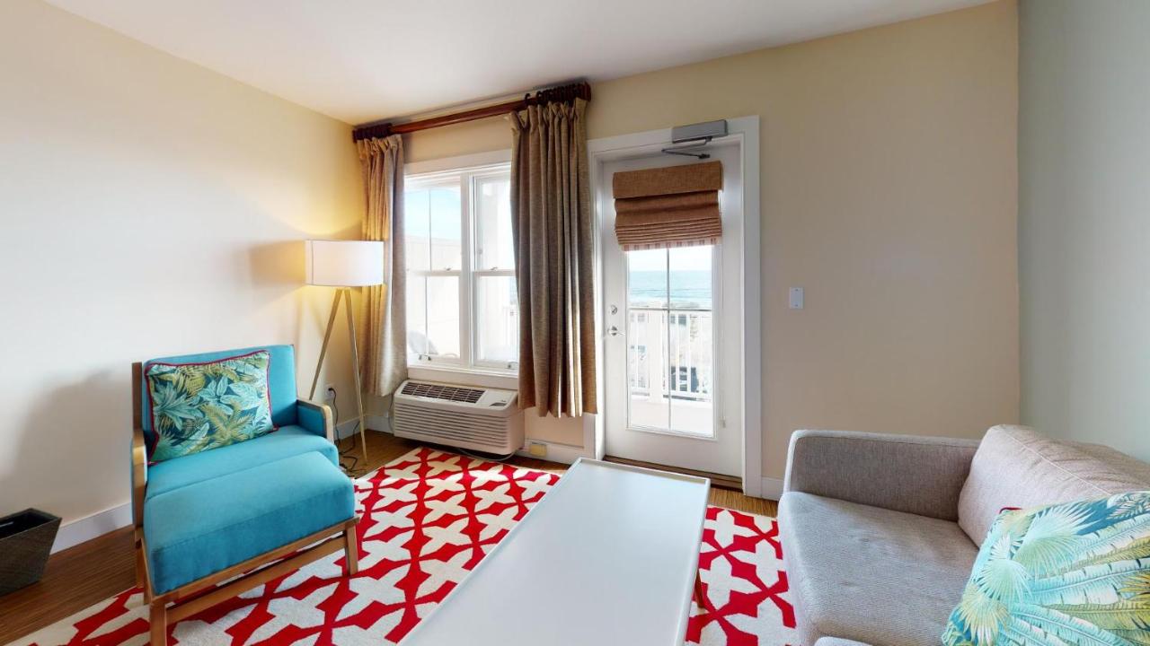 | The Hotel Maria