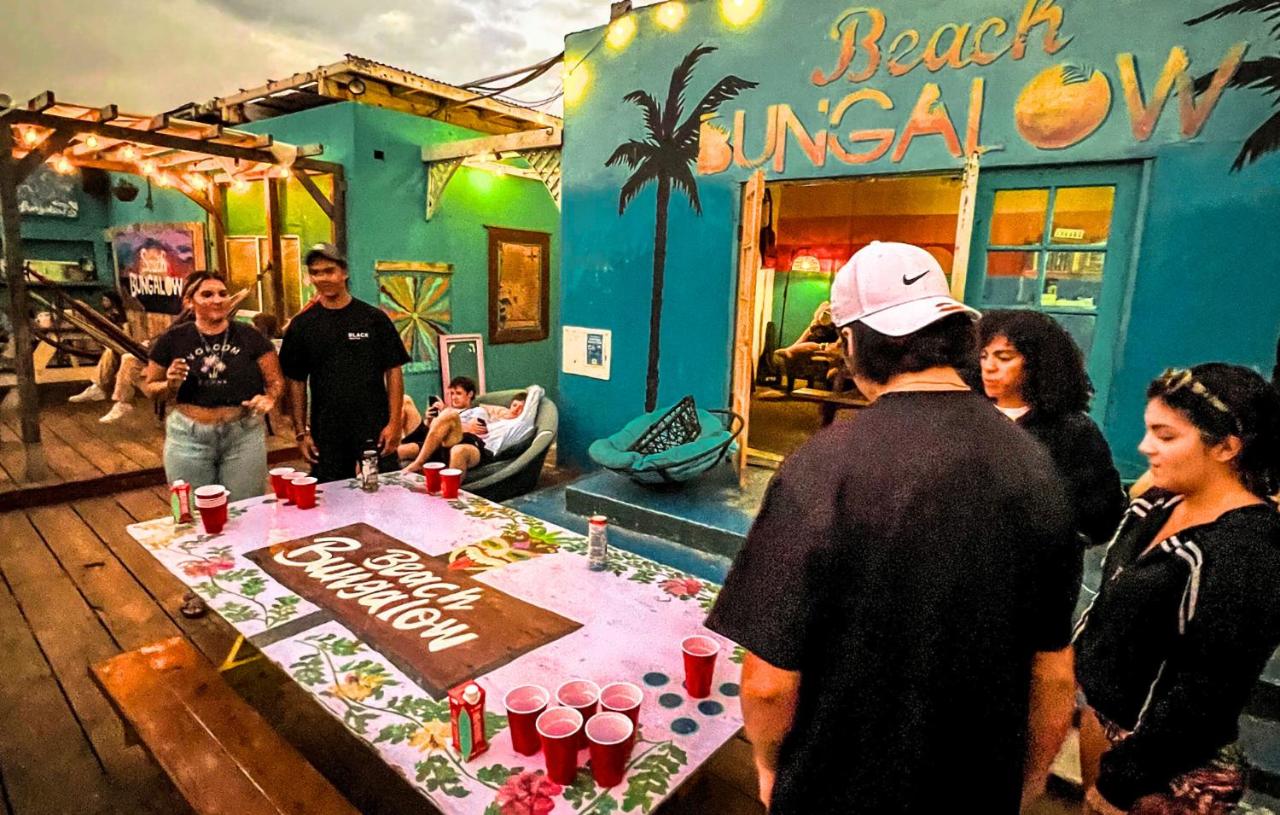 | ITH Beach Bungalow Surf Hostel San Diego