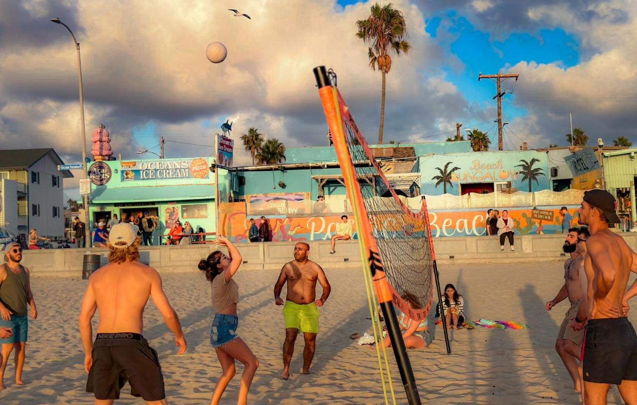 | ITH Beach Bungalow Surf Hostel San Diego
