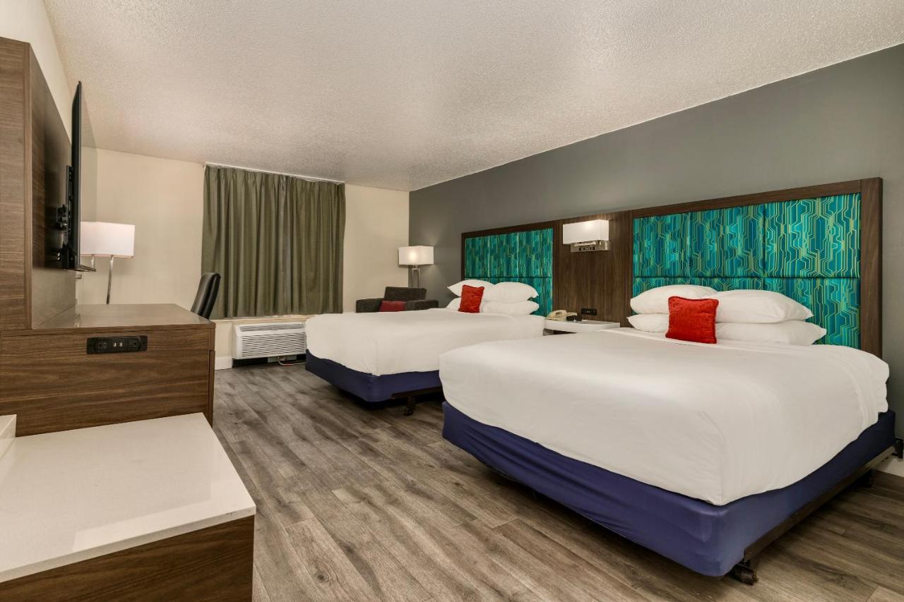 Superior Queen Room with Two Queen Beds at Red Lion Hotel Pocatello
