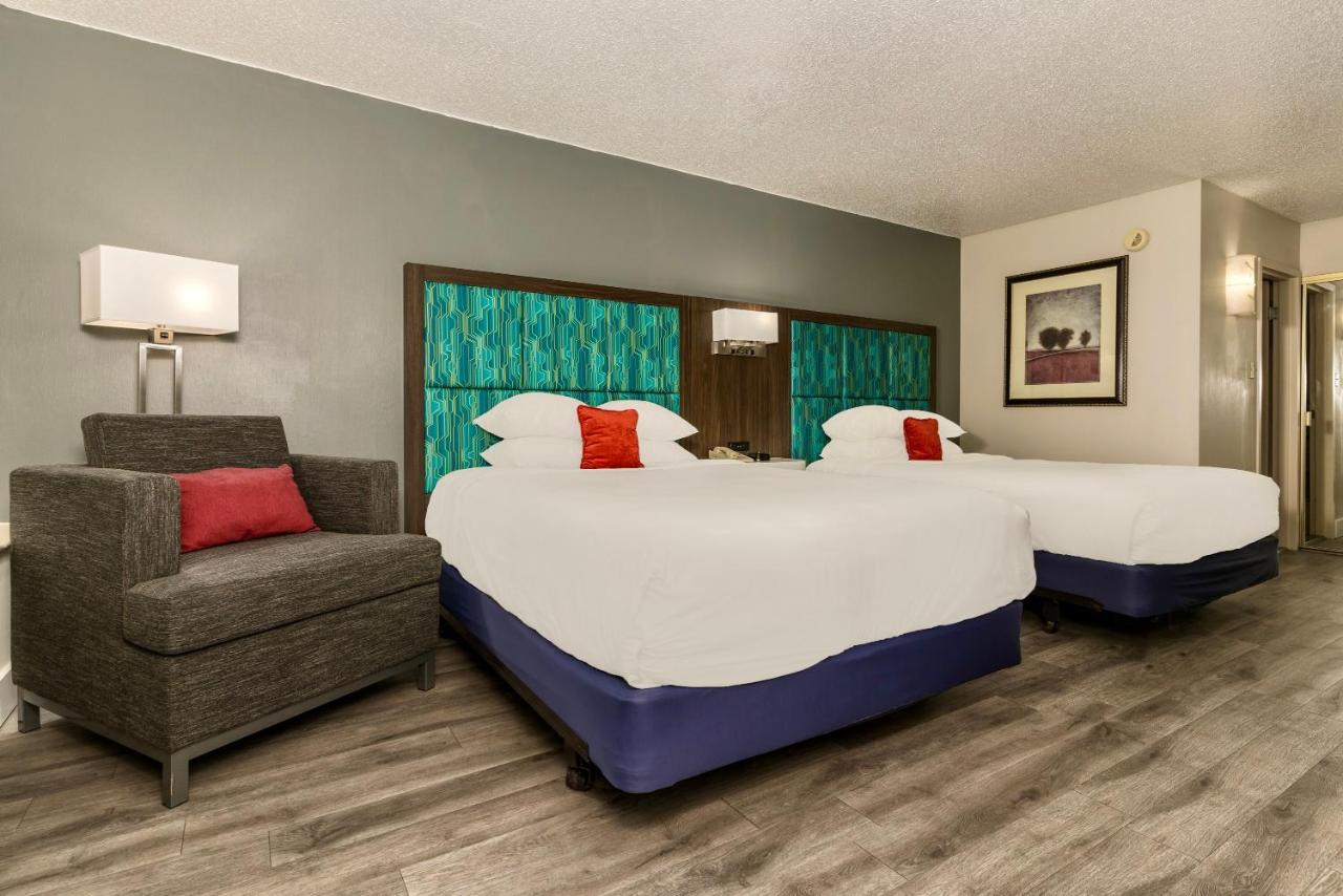 Superior Queen Room with Two Queen Beds at Red Lion Hotel Pocatello
