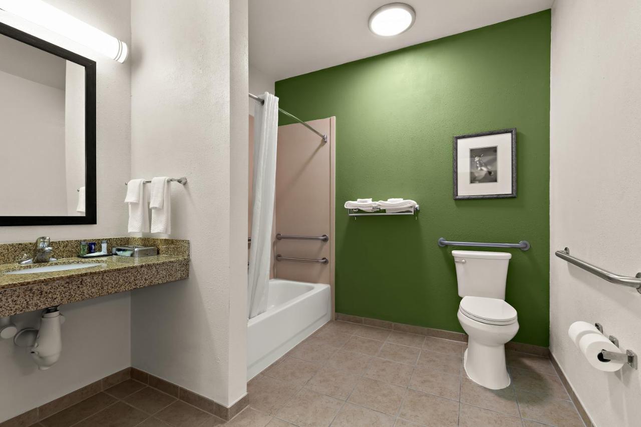 | Sleep Inn & Suites near Joint Base Andrews-Washington Area