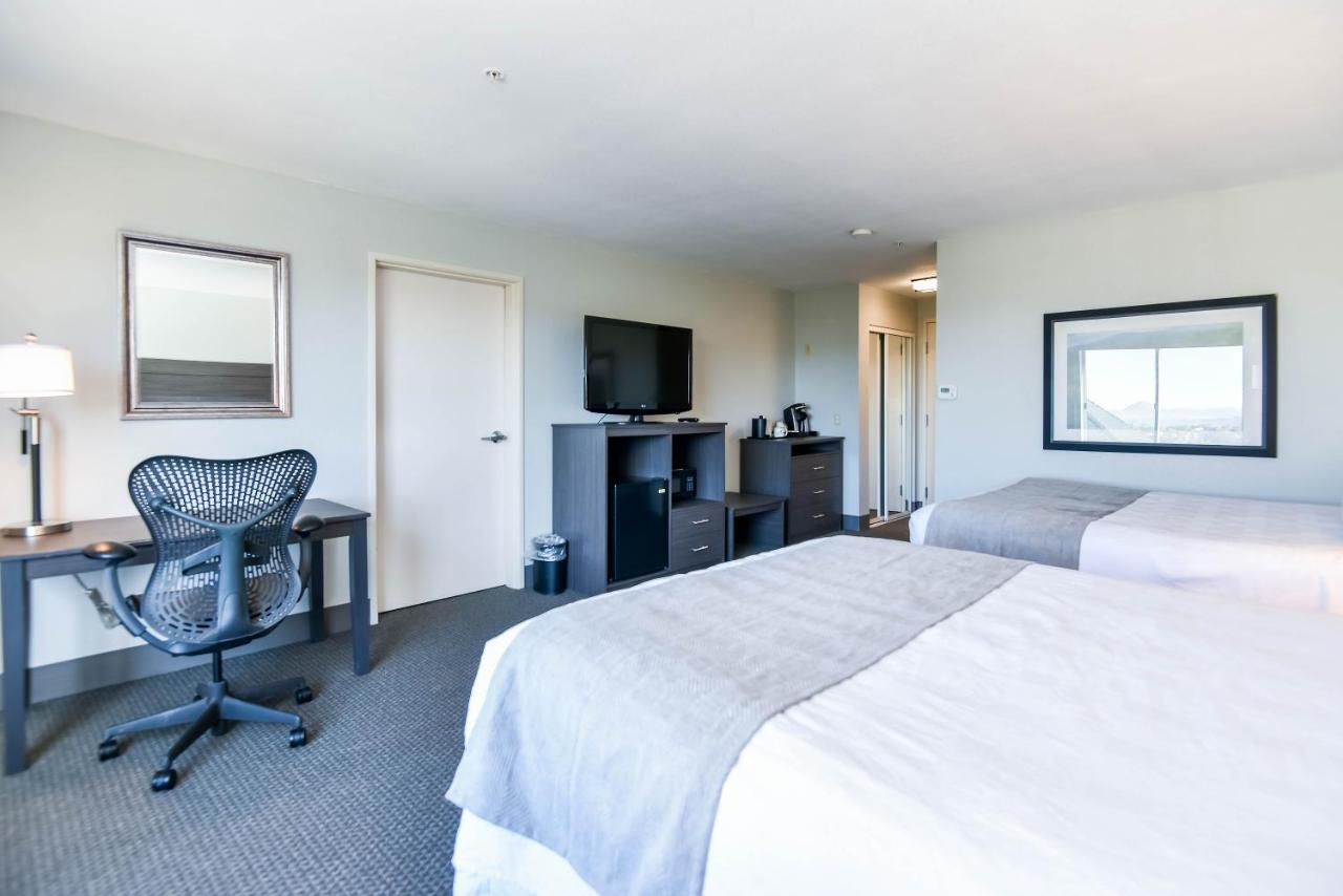 Superior Queen Room with Two Queen Beds at Shutters Hotel