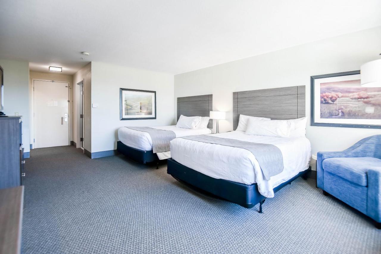Superior Queen Room with Two Queen Beds at Shutters Hotel