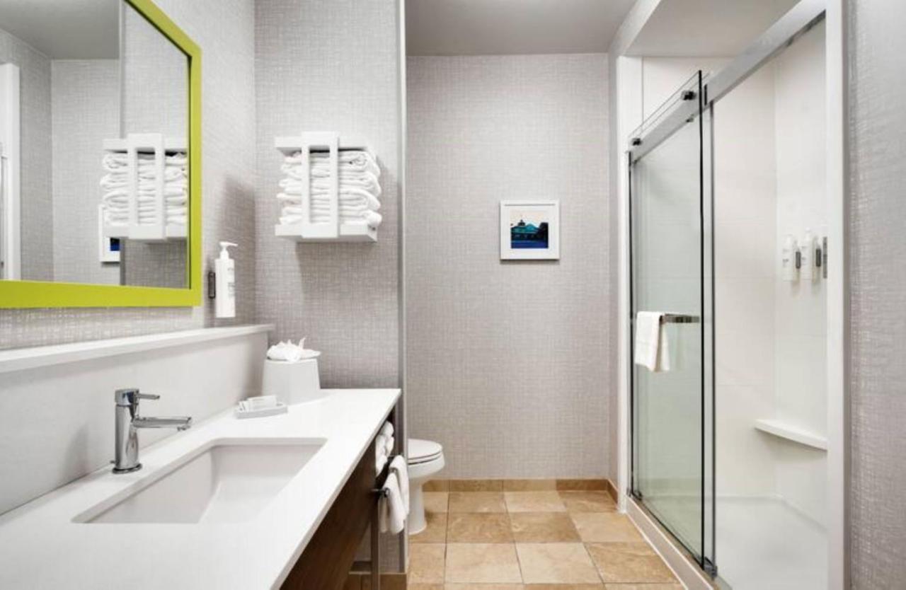 King Study Room - Non-Smoking at Holiday Inn Express & Suites Burleson/Ft. Worth by IHG