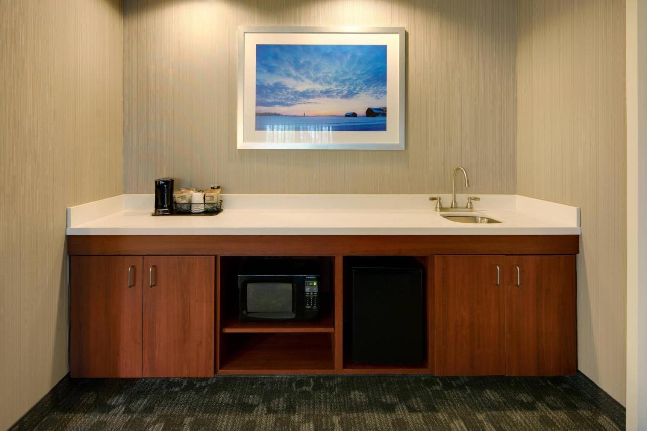  | Courtyard Grand Rapids Airport
