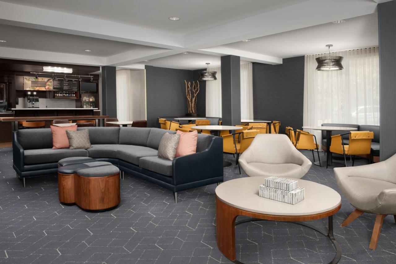 | Courtyard by Marriott Dothan