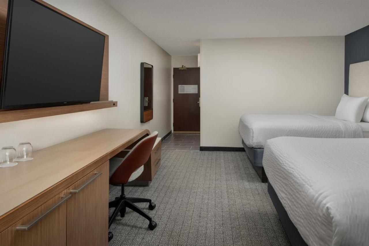 Queen Room with Two Queen Beds at Courtyard by Marriott Dothan
