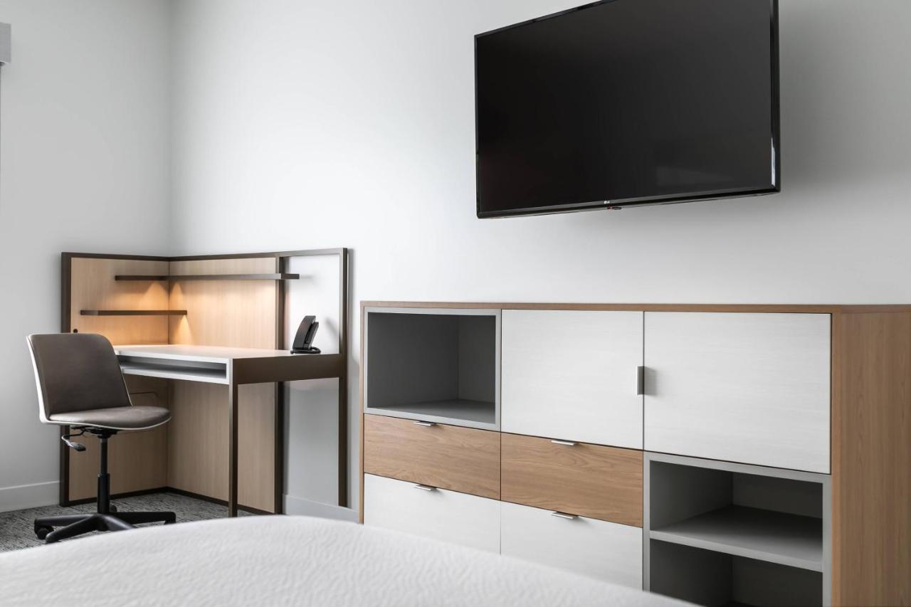King Studio with Sofa Bed and Adapted Tub - Mobility Accessible at TownePlace Suites by Marriott Nashville Midtown